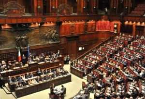 برلمانيو إيطاليا يتقاضون أعلى الرواتب بين نظرائهم الأوروبيين