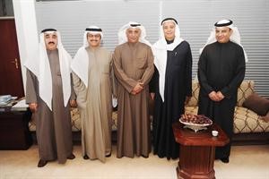 مرشحو انتخابات 2012 شعيب المويزري ومصطفى بهبهاني وشايع الشايع مع الوكيل المساعد لقطاع الاخبار والبرامج السياسية يوسف مصطفى