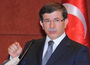 وزير الخارجية التركي يبحث في طهران الملف النووي