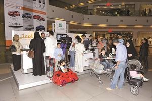 اقبال واضح من رواد الافنيوز خلال احد العروض على حساب جامعتي﻿