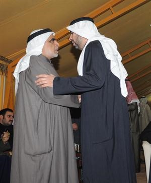 محمود الموسوي مباركا لعدنان عبدالصمد