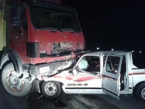 السيارتان في حادث سكراب امغرة وجها لوجه