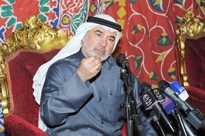 صالح عاشور متحدثا