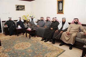 النواب السابقون دوليد الطبطبائي ومحمد هايف ودجمعان الحربش وفلاح الصواغ ومبارك الوعلان ودفيصل المسلم واحمد السعدون وخالد الطاحوس في ديوان الطبطبائي هاني الشمري