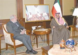 الشيخ صباح الخالد مستقبلا سفير استراليا﻿