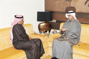 عبدالله الملا في حواره مع الزميل مفرح الشمري