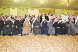 الناخبون في مقر الهاجري مساء اول من امس