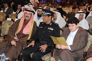 درشا الصباح ومبارك الدعيج يحضران الافتتاح 