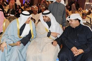الشيخ محمد العبدالله في حوار مع وكيل وزارة الاعلام الشيخ سلمان الحمود