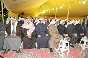 الحضور خلال الندوة 	قاسم باشا
