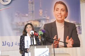 مرشحة الدائرة الثالثة النائبة السابقة د رولا دشتي متحدثة لناخبي الدائرة خلال افتتاح مقرها الانتخابي امس الاول فريال حماد