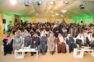 جانب من الحضور في مقر فيصل اليحيى