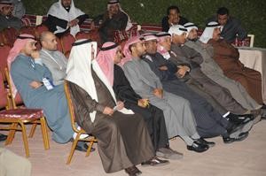 بعض ابناء الدائرة الثالثة يستمعون لكلمة الشايع