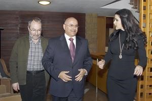 ستريدا جعجع مرحبة بالسفير عبدالعال القناعي
