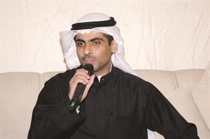 رياض العدساني مخاطبا الحاضرات ﻿