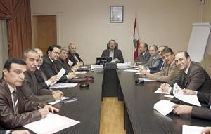 اجتماع ممثلي الهيئات الاقتصادية والاتحاد العمالي العام حول زيادة الاجور محمود الطويل