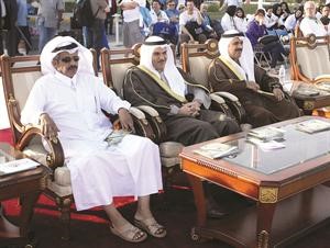الشيخ سلمان الحمود يتابع فعاليات افتتاح البطولة
