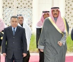 الشيخ صباح الخالد مغادرا الى تونس امس﻿