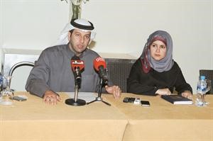 م جنان بوشهري وخالد المطوع في المؤتمر قاسم باشا
