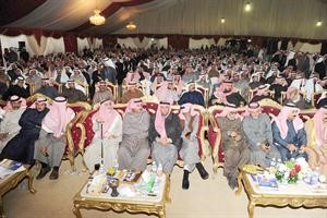 حضور غفير خلال افتتاح مقر محمد طنا
