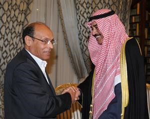 الرئيس التونسي المنصف المرزوقي خلال استقبال مبعوث صاحب السمو الامير
