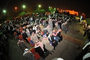 ناخبو الدائرة خلال افتتاح مقر دمحمد العبدالجادر
