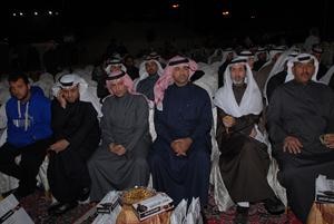 الناخبون في مقر مخلد العازمي﻿