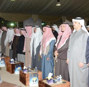 النائب السابق مرزوق الحبيني في مقدمة الحضور