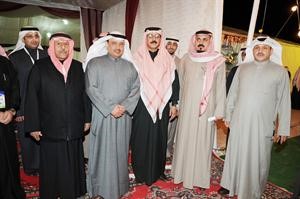 عبدالله المحيلبي متوسطا ناخبيه قاسم باشا
