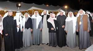 عيسى الشاهين وعبدالعزيز الشايجي واسامة الشاهين مع بعض الحضور