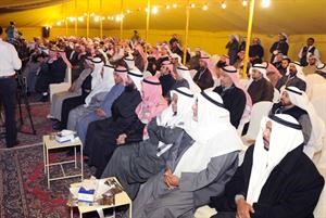 جانب من الحضور في مقر اسامة الشاهين