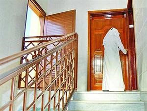 سعوديون يختارون «شقة السطح» عشاً للزوجية هروباً من تكاليف الإيجار العالية