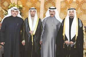 عادل السعيدي ومحمد مبارك يهنئان﻿