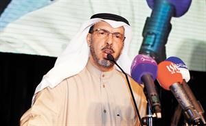 الصيفي مبارك خلال الندوة﻿