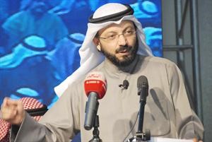 المحامي عادل عبدالهادي خلال الندوة
