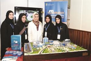 طيبة المطوع مع الطالبات ﻿