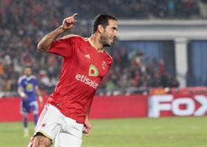 النجم محمد ابوتريكة انقذ الاهلي من براثن الشرطة
