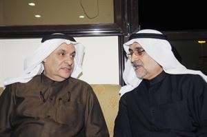 احمد لاري مستقبلا محمد الصقر في افتتاح المقر
