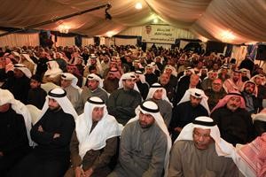 جانب من الحضور في مقر المطوع