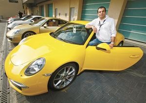 الزميل شربل بلان مع بورشه 911 كاريرا