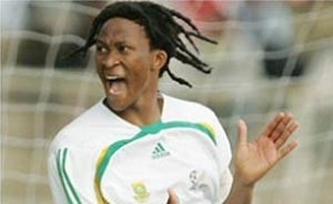 وفاة لاعب جنوب أفريقي طعناً