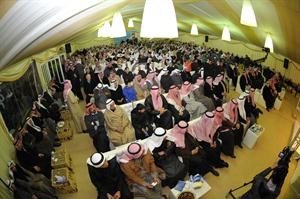 ناخبو الدائرة الاولى في مقر دالطريجي
