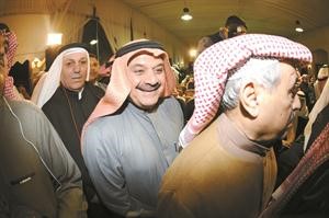 عبدالله المطوع في مقر الصقر﻿