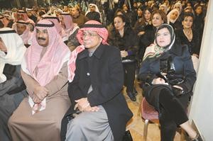 مشاري العصيمي بين الحضور خلال ندوة محمد الصقر﻿