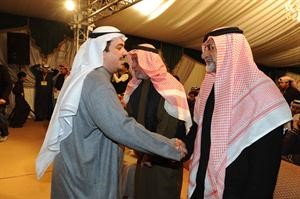 علي الراشد مرحبا باحد الحضور﻿