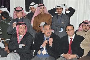الحضور يوجهون الاسئلة للروضان عن قضايا الساحة﻿