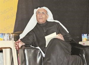 محمد الخليفة اثناء افتتاح مقره بالاندلس﻿