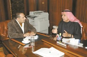 مرشح الدائرة الاولى النائب السابق عبدالله الرومي متحدثا للزميل اسامة ابو السعود﻿