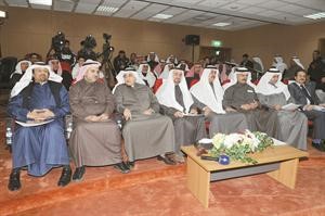 دفاضل صفر يتقدم الحضور قاسم باشا