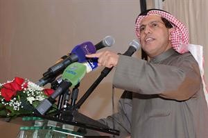 خضير العنزي مخاطبا الحضور
